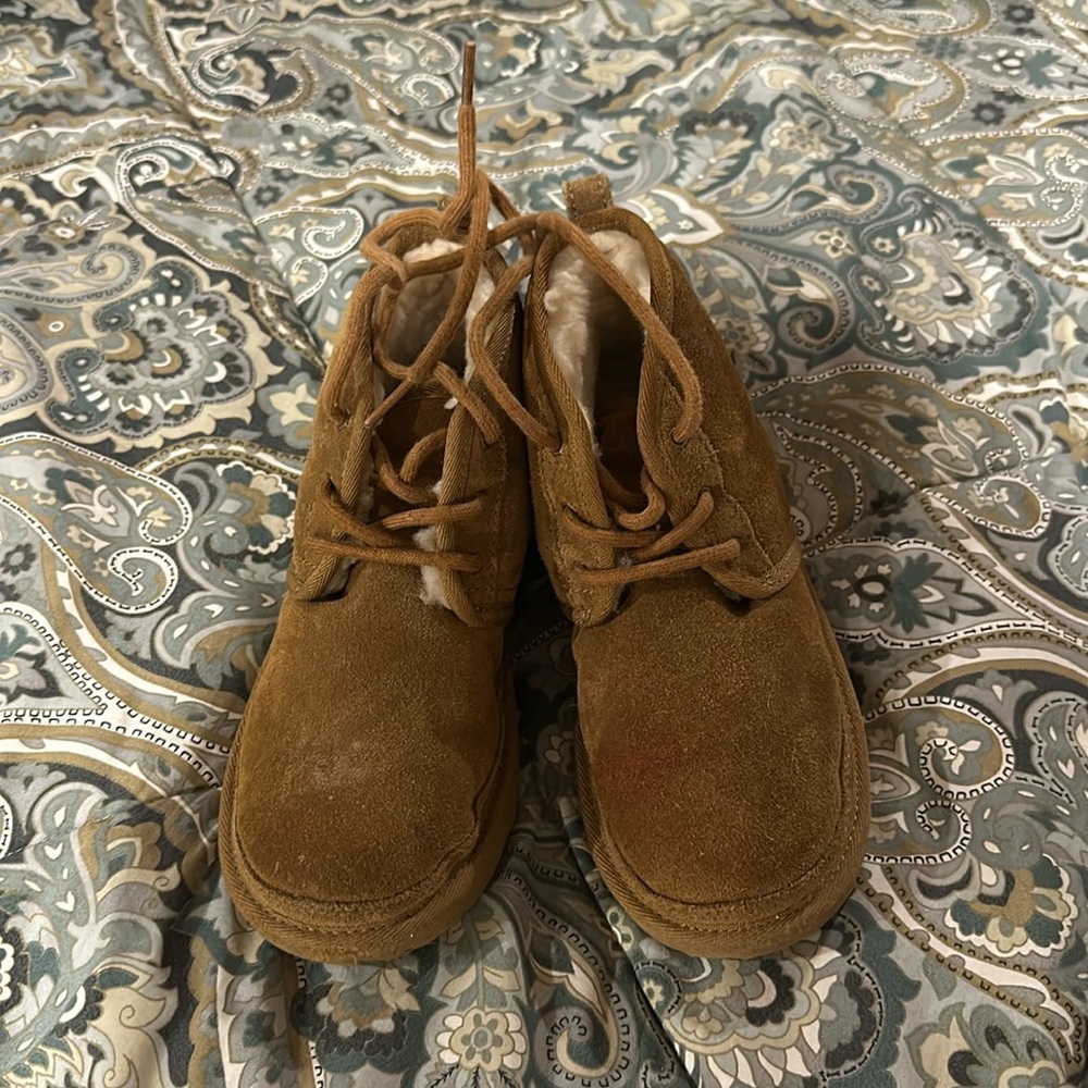 Boys Ugg Boots-as is